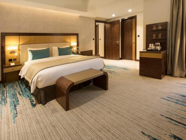 Golden Tulip Media Hotel : photo 3 de la chambre suite exécutive (transferts gratuits vers la plage et certains centres commerciaux - 20 % de réduction sur la nourriture et les boissons & spa)