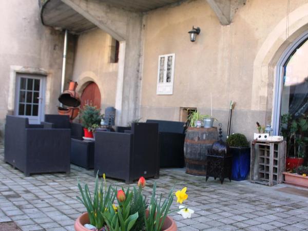 Château Besson : photo 10 de la chambre chambre lit king-size - accessible aux personnes à mobilité réduite