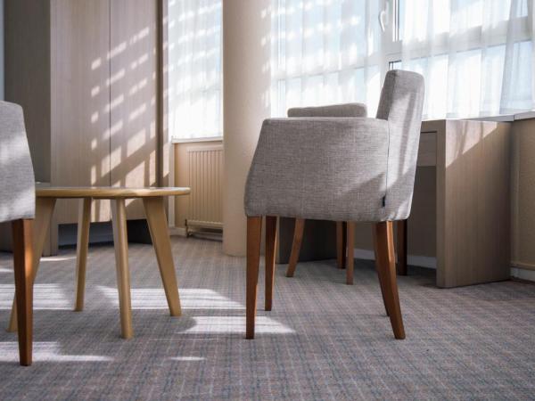 Hotel Biarritz Atlantique - Lycée Hotelier - Management School : photo 1 de la chambre chambre double - vue sur montagne