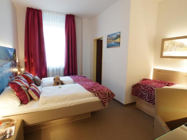 Hotel Edel Weiss : photo 1 de la chambre chambre double
