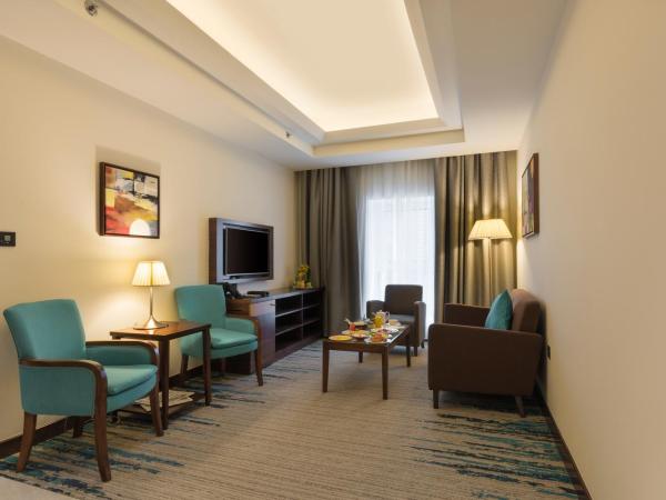 Golden Tulip Media Hotel : photo 5 de la chambre suite exécutive (transferts gratuits vers la plage et certains centres commerciaux - 20 % de réduction sur la nourriture et les boissons & spa)