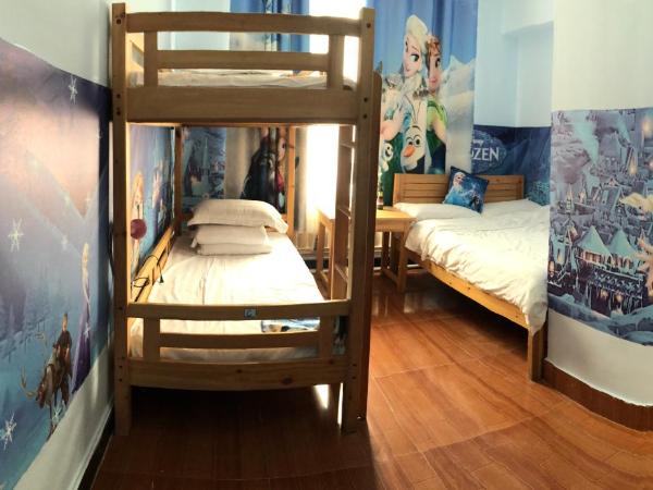 大连天天青旅民宿 : photo 4 de la chambre chambre familiale deluxe