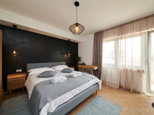 Boutique B&B Luna : photo 8 de la chambre chambre double avec balcon