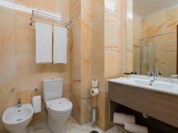 Hotel Internacional Porto : photo 4 de la chambre chambre triple