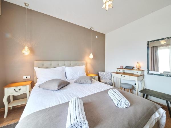 Boutique B&B Luna : photo 5 de la chambre chambre double avec balcon