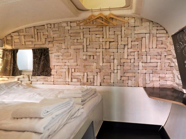 Hüttenpalast : photo 2 de la chambre caravane ou cabane