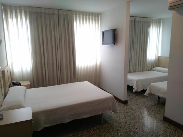 Hotel Cogullada : photo 2 de la chambre chambre quadruple