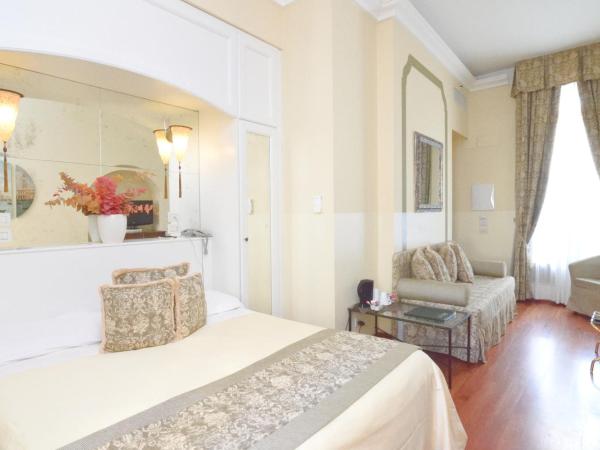 Hotel Le Isole : photo 3 de la chambre chambre double ou lits jumeaux - vue sur canal