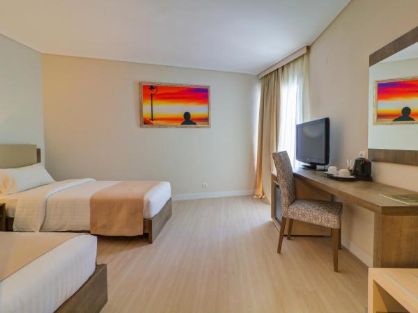 Palace Hotel Glyfada : photo 4 de la chambre chambre familiale standard avec vue sur la ville