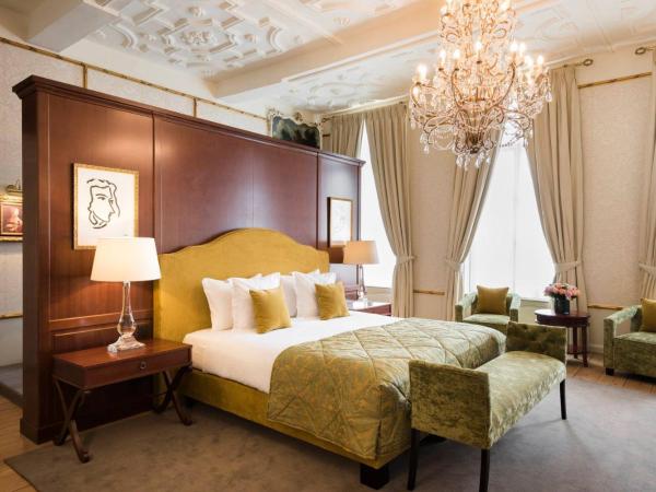 Dukes' Palace Brugge : photo 2 de la chambre mary of burgundy suite