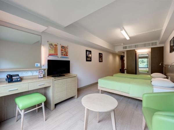 YHA Mei Ho House Youth Hostel : photo 4 de la chambre chambre lits jumeaux