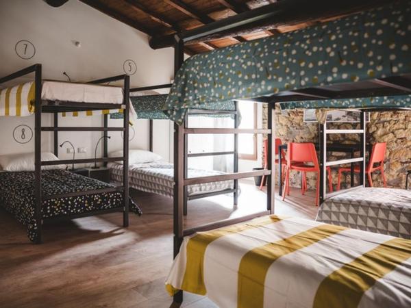 The Hostello : photo 3 de la chambre lit dans dortoir mixte de 6 lits