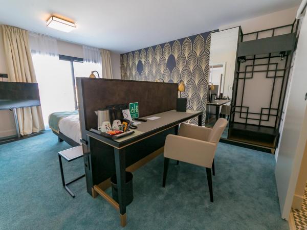 Best Western Hôtel Journel Saint-Laurent-du-Var : photo 7 de la chambre chambre supérieure lit queen-size