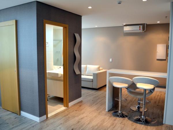 Ville Celestine Condo Hotel e Eventos : photo 2 de la chambre chambre lit queen-size deluxe