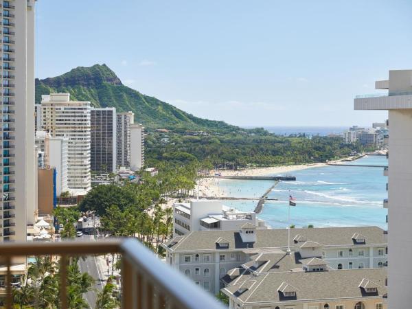 OUTRIGGER Waikiki Beachcomber Hotel : photo 10 de la chambre chambre 1 lit king-size deluxe - vue sur océan