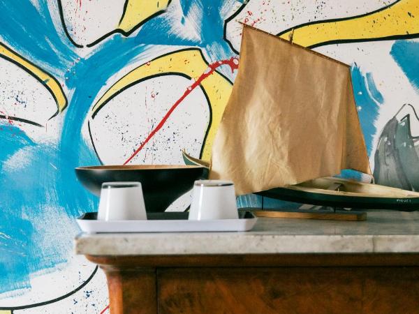 Maison de charme d'Arles : photo 3 de la chambre chambre double - vue sur jardin