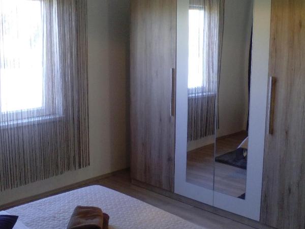 Guest House Ana : photo 2 de la chambre appartement - rez-de-chaussée