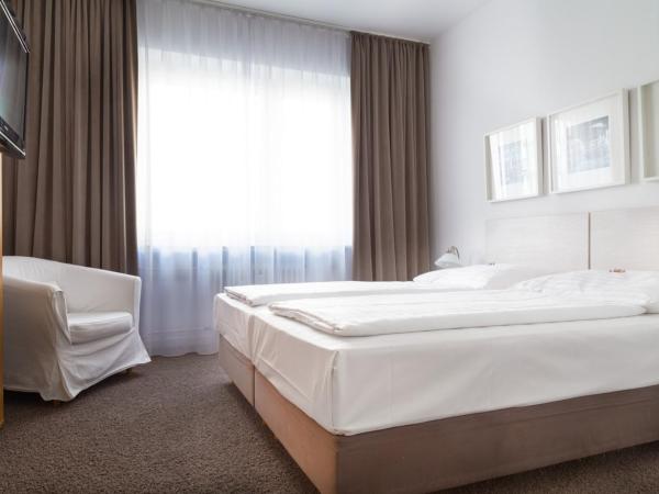 MAX Hotel Düsseldorf Self-Check-in : photo 9 de la chambre chambre double