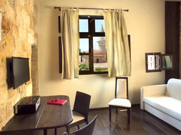 Mystic Hotel - Adults only : photo 1 de la chambre appartement de luxe helios - duplex