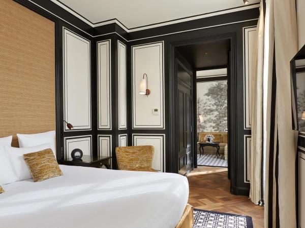 Le Pavillon de la Reine & Spa, Place des Vosges : photo 6 de la chambre suite