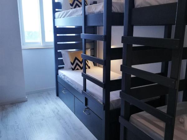 Son of a Beach Hostel : photo 5 de la chambre lit dans dortoir pour femmes de 6 lits