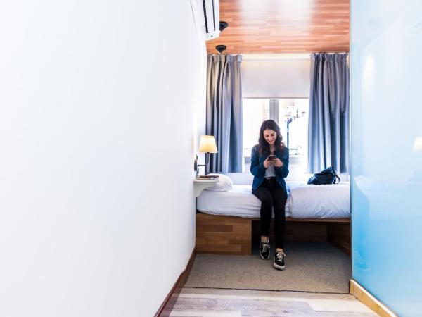 Far Home Bernabeu : photo 4 de la chambre chambre double Économique