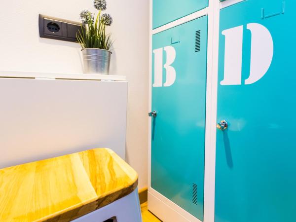 Far Home Bernabeu : photo 2 de la chambre lit dans dortoir mixte de 4 lits