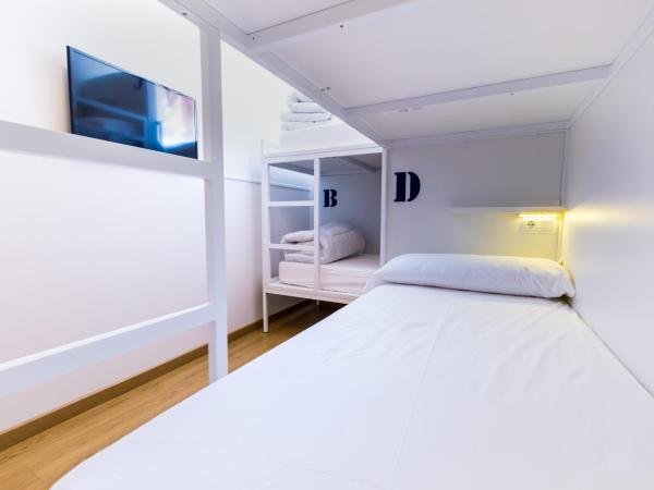 Far Home Bernabeu : photo 5 de la chambre lit dans dortoir mixte de 4 lits