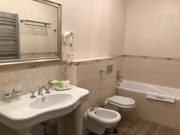 Hotel Saint Petersburg : photo 3 de la chambre suite premium