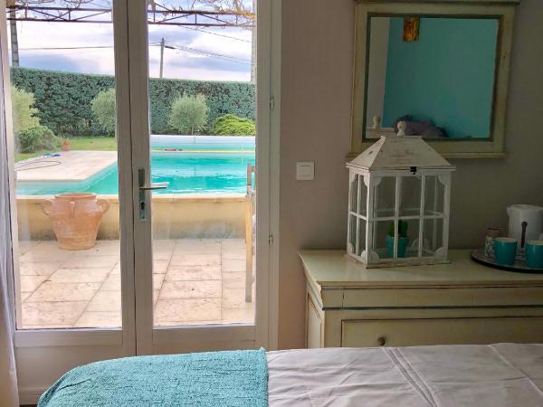 Le clos des vergers : photo 1 de la chambre chambre double - vue sur piscine