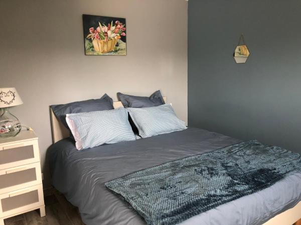 Le clos des vergers : photo 2 de la chambre chambre deluxe (2 adultes + 1 enfant)