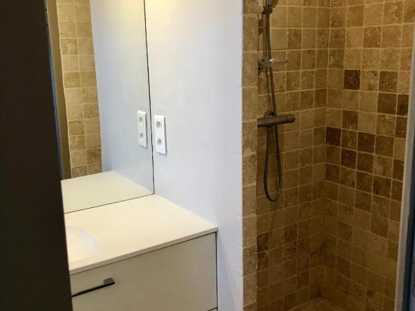 Le clos des vergers : photo 3 de la chambre chambre deluxe (2 adultes + 1 enfant)