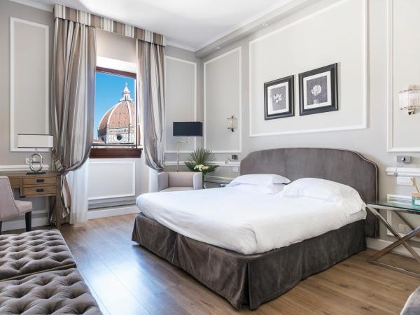 FH55 Hotel Calzaiuoli : photo 4 de la chambre prestige double or twin room with city view