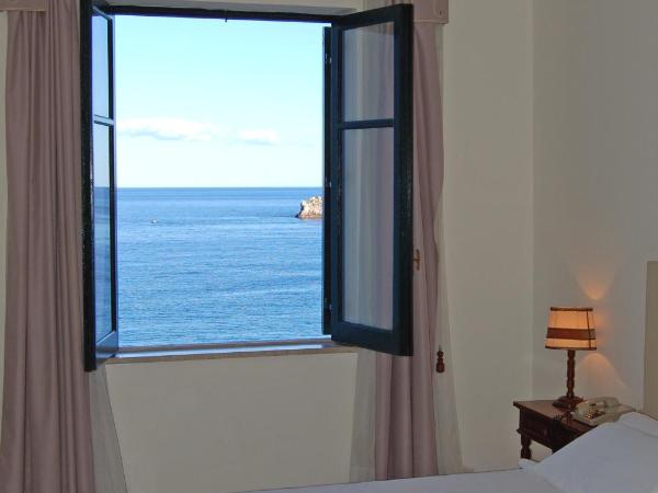 Hotel Lido Mediterranee : photo 3 de la chambre chambre double ou lits jumeaux standard - vue sur mer