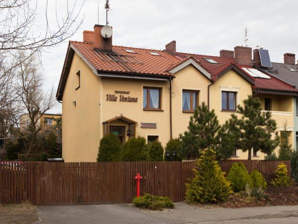 Villa Ventana Poznań City Free Parking 696-890-000 Śniadanie w Cenie : photo 9 de la chambre chambre lits jumeaux avec baignoire