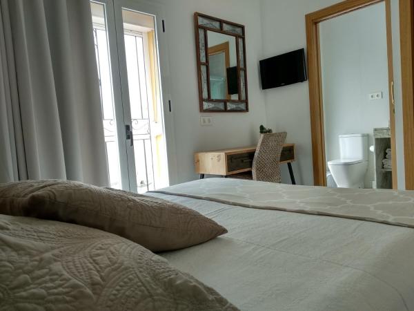 Hostal Enriqueta : photo 3 de la chambre chambre double avec 1 lit double