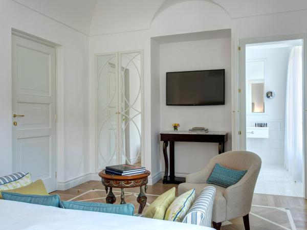 Anna Belle Elegant AgriResort : photo 4 de la chambre chambre double ou lits jumeaux supérieure - vue sur jardin - balcon