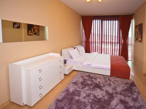 Ekinci Residence : photo 10 de la chambre chambre lit king-size affaires