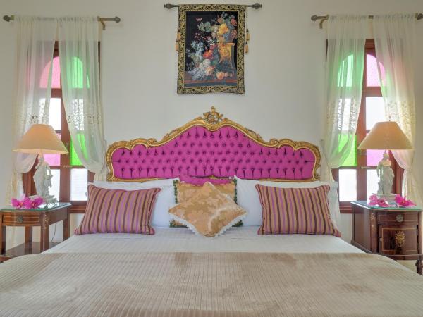 El Palacito Secreto Luxury Boutique Hotel & Spa : photo 5 de la chambre suite lit king-size - vue sur piscine - anita