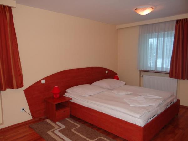 Hotel Restauracja Kinga : photo 1 de la chambre chambre double ou lits jumeaux