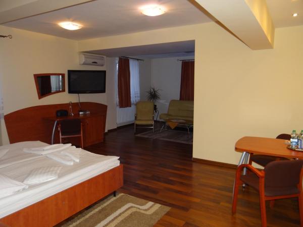 Hotel Restauracja Kinga : photo 7 de la chambre chambre double supérieure