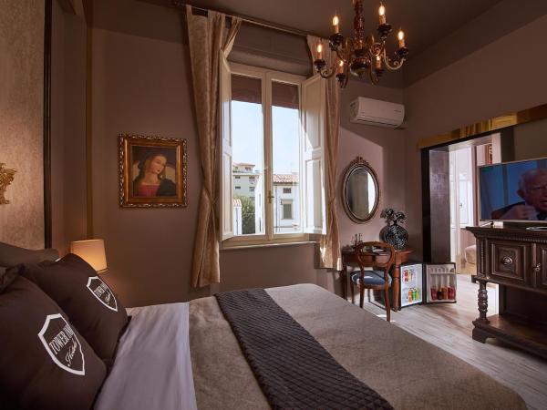 Villa Tower Inn : photo 4 de la chambre suite deluxe avec balcon