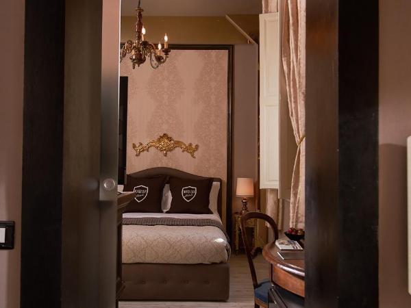 Villa Tower Inn : photo 5 de la chambre suite deluxe avec balcon