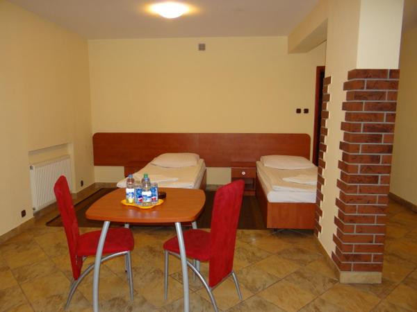 Hotel Restauracja Kinga : photo 3 de la chambre chambre triple