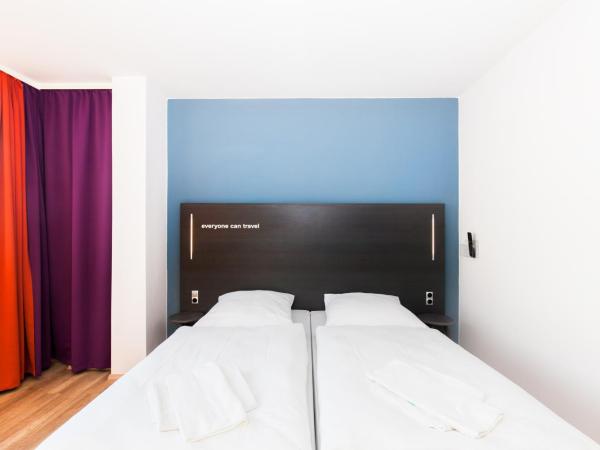 a&o Prague Rhea : photo 3 de la chambre chambre lits jumeaux