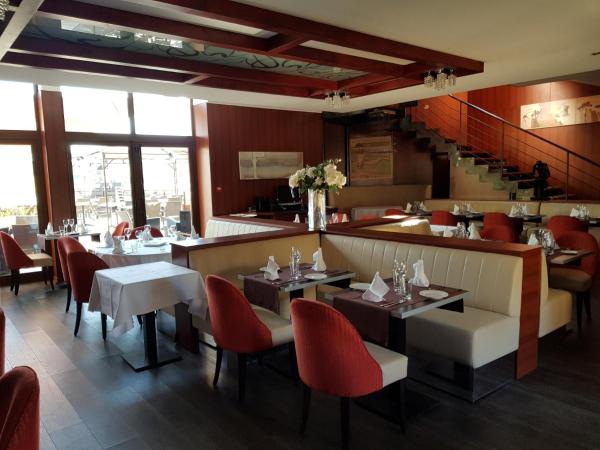 Ile du Gua Suites : photo 2 de la chambre suite avec baignoire spa et kitchenette