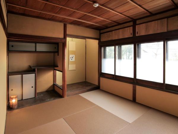 Kiyomizuan 清水庵 車庫2台可 ビフォアアフターの匠 坂田基禎さん改築の京町家 : photo 1 de la chambre maison 4 chambres