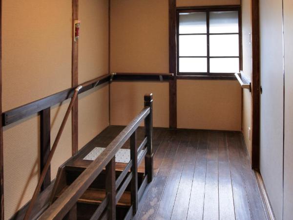 Kiyomizuan 清水庵 車庫2台可 ビフォアアフターの匠 坂田基禎さん改築の京町家 : photo 8 de la chambre maison 4 chambres