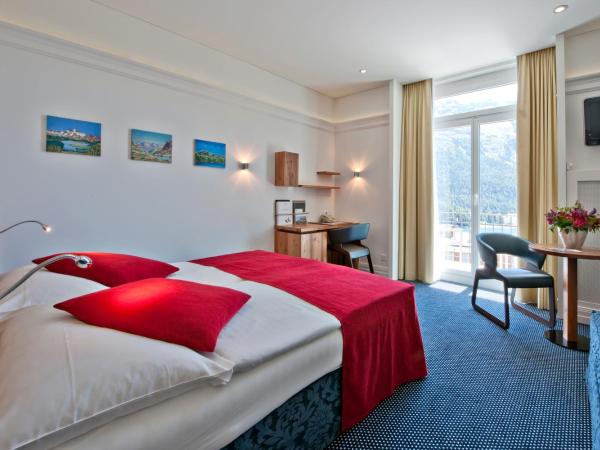 Hotel Schweizerhof St. Moritz : photo 4 de la chambre chambre double supérieure - vue sur lac