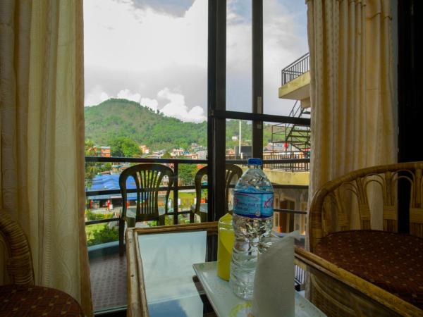 The North Face Inn : photo 9 de la chambre chambre double ou lits jumeaux deluxe - vue sur lac